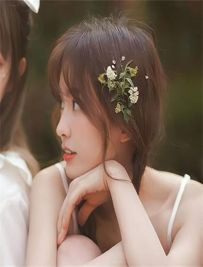 《热线舞女》剧本创作揭秘：的创作历程与幕后花絮 了解优秀作品的创作秘密